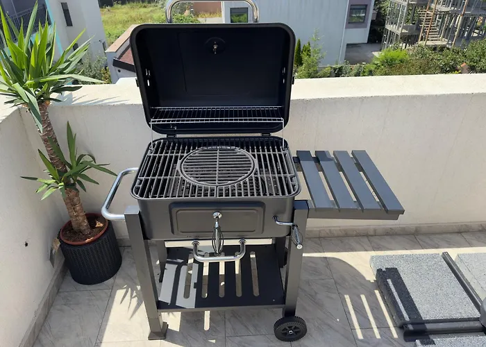 Marbella - Terasa Privata * Năvodari