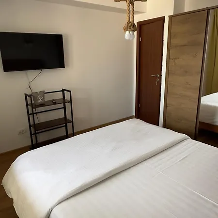 アパート Marbella - Terasa Privata ナボダリ